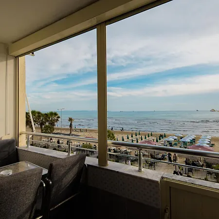 View Lejlighed Durrës